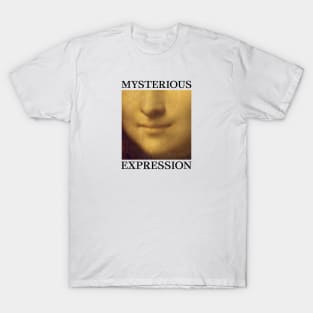 Mysterious expression light T-Shirt